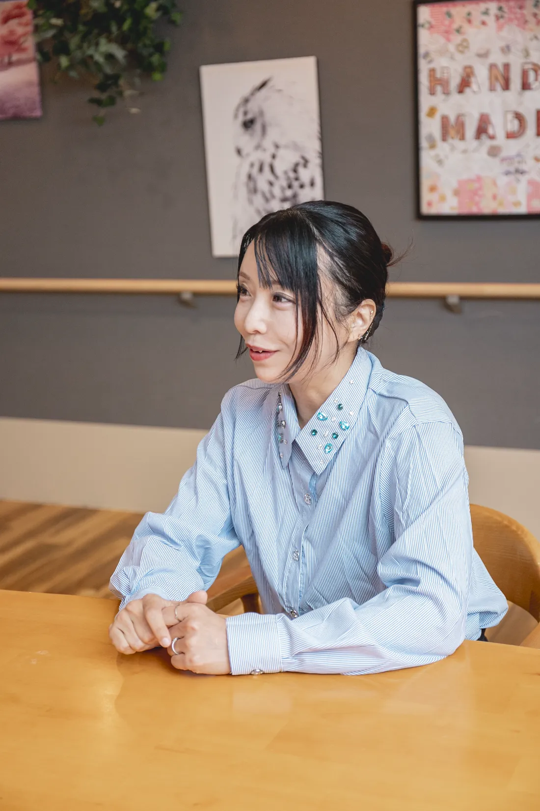 面談で話す稲津
